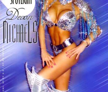 comic Ladies Of London Night - Spotlight - Devon Michaels